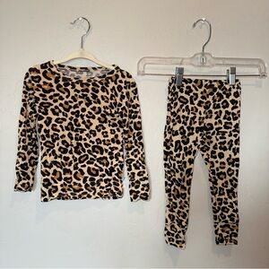 Posh Peanut Lana Leopard 2T Long Sleeve Pajama set, GUC